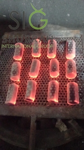 El carbón de cáscara de coco crea el ambiente perfecto para tus sesiones de Shisha de narguile. - Product Image 2