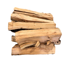 Bois de chauffage du Vietnam, bûches de bois dur séchées au four, stock disponible, livraison rapide, prix de gros pour les importateurs et les commerçants - Product Image 1
