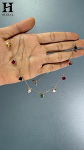 Collier chaîne de luxe multicolore avec breloques pendantes en pierres précieuses et serti arc-en-ciel pour femme - Product Image 4