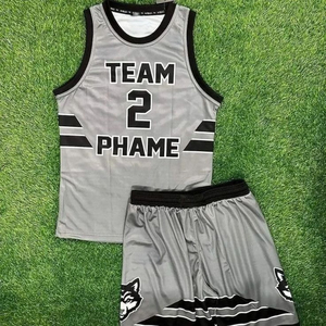 เสื้อบาสเก็ตบอลแบบ sublimated ออกแบบฟรีสำหรับขายส่ง ชุดกีฬาเรียบง่ายสำหรับผู้ชาย เสื้อบาสเก็ตบอลพร้อมโลโก้ทีมแบบกำหนดเอง - Product Image 3