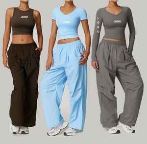 Ensemble de vêtements de sport pour femmes, haut court uni avec poches, pantalon taille haute, respirant, en spandex et polyester, tenue de yoga en deux pièces - Product Image 1