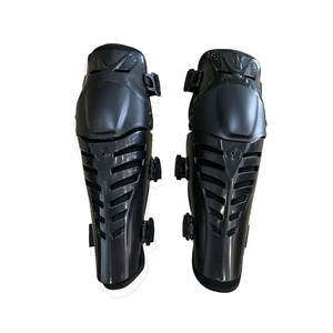 Protège-tibias sur mesure de haute qualité à prix abordable, fabriqués au Pakistan pour le kick-boxing - Product Image 4