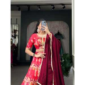 Atractivo conjunto de estampado de seda roja Tussar Lehenga Choli con Dupatta para mujer - Product Image 1