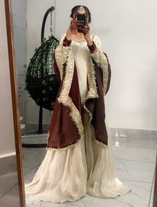 ชุดชินอนท็อปชาราร่าสำหรับงานแต่งงาน  งานปักเลื่อม  ผ้าไหม GMY แท้  พร้อมผ้าคลุมไหล่  ตัดเย็บสำเร็จพร้อมสวมใส่ - Product Image 3