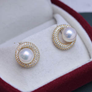 Boucles d'oreilles en perles d'eau douce rondes blanches de 8-9 mm, argent S925, clous dynamiques, forte brillance, faibles défauts, vente en gros en direct - Product Image 2