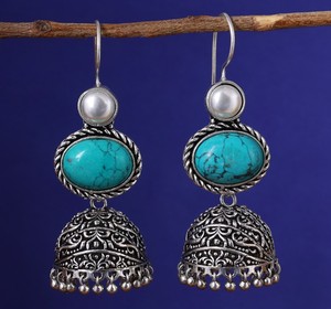 Pendientes Jhumka de Piedra Turquesa |   Joyería Étnica de Plata Oxidada al por Mayor - Product Image 6