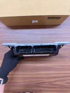 Contrôleur V-ECU 7835-46-1007 7835-46-1009 pour excavatrice Komatsu PC200-8 PC200LC-8 PC210-8 PC220-8 PC270-8 Contrôleur de cabine ECU EC - Product Image 1