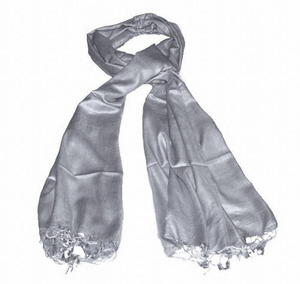 Châles et écharpes en pashmina d'extérieur, mi-longs, chauds, élégants, en viscose satinée brillante, douce et soyeuse, avec pompons de couleur personnalisée - Product Image 3