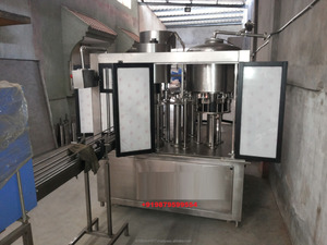 Composants de la pompe à noyau 90 BPM Machines à boissons et à vin Machine de rinçage de limage et de capsulage - Product Image 4