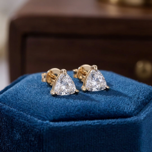 Pendientes de Diamantes Cultivados en Laboratorio con Corte Triangular, Oro Sólido de 18K, Engaste de Garra, Joyería Fina y Delicada para Uso Diario de Mujer - Product Image 3