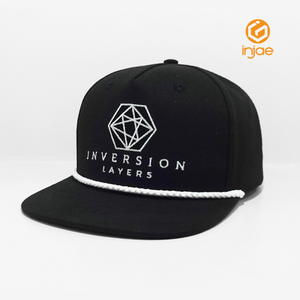 Gorras Snapback de Alta Calidad con Logotipo Personalizado de Fábrica en Vietnam, Visera Plana, Estructuradas, con Cuerda Decorativa, Estilo Casual Urbano - Product Image 1
