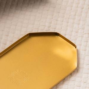 Plateau de service hexagonal de luxe en or pour la restauration, plateau de service en métal pour hôtel et restaurant, vaisselle élégante et minimaliste en gros - Product Image 4