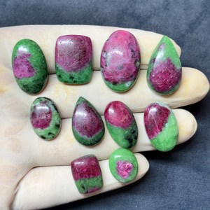 Lote de cabujones de zoisita rubí hechos a mano, piedras preciosas naturales de calidad, por peso, de la India, Rajastán. - Product Image 2