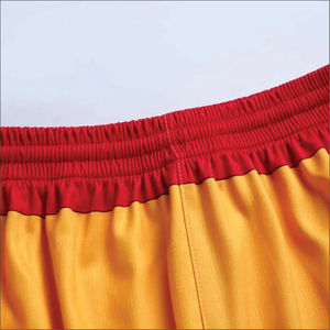 Uniforme de Baloncesto de Verano Personalizable con Logotipo Impreso, Transpirable, 100% Poliéster, Unisex, Corto, Ajuste Cómodo, Nombre del Equipo Personalizado - Product Image 2