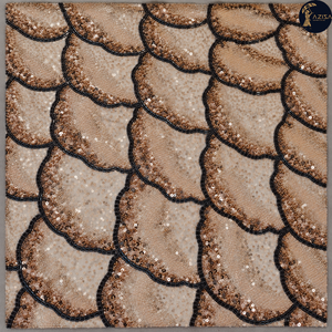 Tela de malla con lentejuelas color champán y curvas con cuentas negras y detalles de perlas |   Tela Decorativa para Vestidos de Noche y Trajes de Novia - Product Image 1