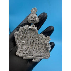 จี้รูปถุงเงินแบบ Iced Out สลักอักษรตามสั่ง สร้อยคอฮิปฮอป เพชรโมอิสซาไนต์ สร้อยหรูหรา ของขวัญเครื่องประดับสุดหรู - Product Image 1