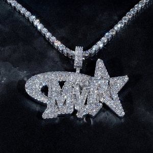 จี้ดาวประดับเพชรโมอิสซาไนต์ VVS แบบ Iced Out เงินแท้ 925 ทรงกลมเจียระไนแบบ Brilliant Cut ตัวเรือนแบบ Channel Setting เครื่องประดับฮิปฮอปสำหรับผู้ชาย - Product Image 1
