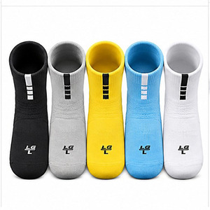 Chaussettes de basketball basses pour hommes, rembourrées, respirantes, pour la course et le sport, vente en gros - Product Image 4