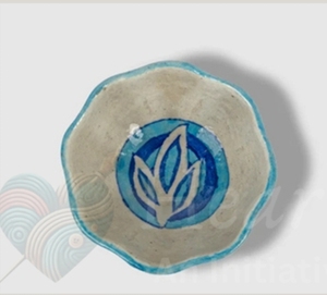 Bol en grès bleu émaillé artisanal de luxe, assiette décorative polyvalente sculptée irrégulièrement pour service de table - Product Image 2