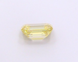 Diamant de laboratoire fantaisie jaune clair 1,08 carat taille émeraude VS1 EX Poli CVD, diamant créé en laboratoire, prix de gros pour fournisseur B2B - Product Image 2