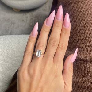 Anillo Solitario de Diamante Cultivado en Laboratorio, Corte Esmeralda, 2.02CT, VS1, Oro Amarillo de 14K, Regalo para Aniversario o Fiesta, para Parejas - Product Image 4