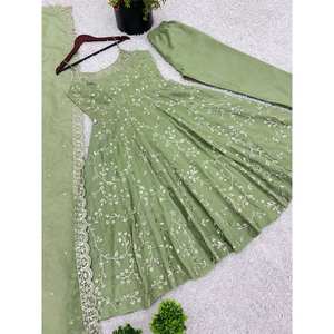 Vestido de noche de diseñador Vestido de fiesta con Dupatta bordado y trabajo de secuencia - Product Image 6