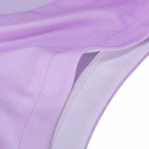 Uniforme de basket-ball de haute qualité pour hommes, vêtements de sport respirants pour les matchs de club, les équipes scolaires et les entraînements. - Product Image 4