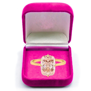 แหวนเพชรแล็บโกรว์ 18K ทองคำแท้ รับรองโดย IGI น้ำหนัก 4 กะรัต ทรงเรเดียนท์คัท ระดับความสะอาด VS1 สีชมพูเหลือง สำหรับผู้หญิง เครื่องประดับหมั้นสุดหรู ขายส่งอัญมณี - Product Image 1