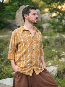 Camisa de Hombre de Algodón Puro Amarillo Mostaza con Estampado Artesanal en Bloque, Diseño Geométrico, Ropa Casual de Verano - Product Image 4