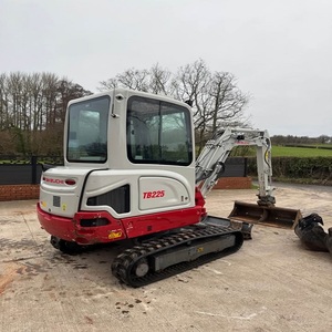 Excavatrice Takeuchi TB217R durable, conçue pour des travaux de terrassement rapides, une utilisation précise et des applications de construction professionnelles. - Product Image 6