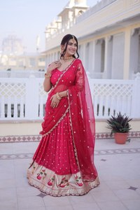 Nuevo Diseño de Lehenga Choli de Tela de Seda para Boda, con Bordado Pesado y Lentejuelas, para Mujer - Product Image 5