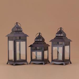 Diseñadas con una construcción metálica duradera y patrones cortados con precisión por láser, estas linternas crean un ambiente cálido y acogedor. - Product Image 3