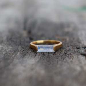 Bague rectangulaire en pierre de lune naturelle, argent sterling 925 plaqué or 14 carats, faite à la main, pour mariage, cadeau blanc arc-en-ciel - Product Image 3