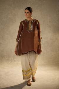 ชุดคอร์ดเซ็ตดีไซน์เนอร์ Chinon ลายแฟนซี Gota Patti ที่คอและแขนเสื้อ - Product Image 2