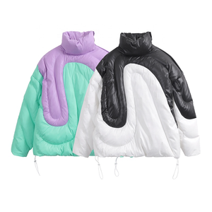 Produit et emballage entièrement personnalisés, veste matelassée pour femme, tenue tendance, article tendance, veste à bulles pour femme - Product Image 2