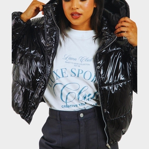 Veste bomber matelassée épaisse et respirante pour femme Legends CrownPremium Quality, coupe ample, avec capuche amovible en nylon. - Product Image 4
