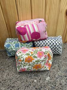Customized logo Floral Quilted Cosmetic Pouch Handheld Down Zipper <b>Makeup</b> Bag Printed Travel Toiletry Storage <b>Case</b> for Gifts - Product Image 6