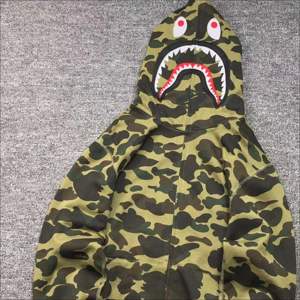 Sweat à capuche oversize en molleton technique épais de qualité supérieure pour homme, style vintage délavé à l'acide, impression en relief, personnalisation de marque, fournisseur OEM en gros - Product Image 3