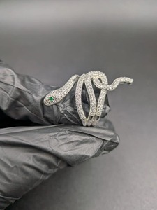 แหวนเงินแท้ 925 ประดับมอสซาไนต์รูปงู ดีไซน์พันรอบ ชุบทองคำขาว 14K แหวนดีไซน์โดดเด่น ปรับขนาดได้ เครื่องประดับเพชรหรูหราสำหรับผู้ชาย - Product Image 5