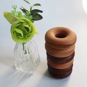El fabricante suministra clips de madera hechos a mano, elegantes y atractivos para sellar bolsas, en forma de donut. - Product Image 3