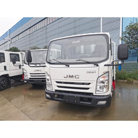 Camions légers JMC de cargaison d'une capacité de 5 tonnes Nouveau style Logistique urbaine Camion de livraison avec clôture de 5 tonnes