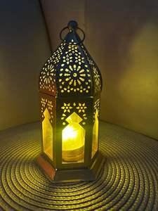 Lanterne en fer marocaine avec support pour bougie T-Light, lanterne suspendue décorative de collection antique pour la décoration de la maison - Product Image 4