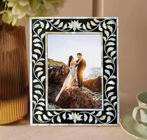 Marco de Fotos Rectangular de Lujo Personalizable con Incrustaciones de Madreperla Hecho a Mano - Product Image 3