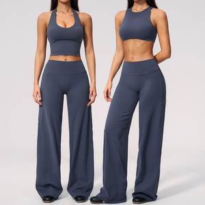 Ensemble de sport pour femme avec logo personnalisé et color blocking : Brassière de sport, débardeur court, pantalon capri large et leggings, pour entraînement, fitness, yoga, pilates - Product Image 5