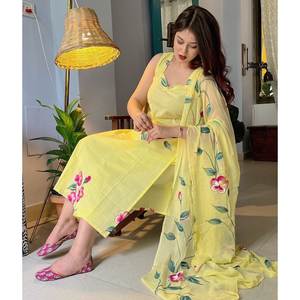 Conjunto Elegante Amarillo para Fiesta con Top, Pantalón y Dupatta, Talla XS, para un Look Sofisticado - Product Image 3