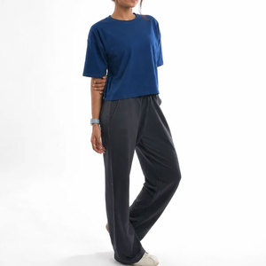T-shirt femme grande taille en polyester à col ras du cou, couleur unie, personnalisable, anti-humidité, taille élastique, collection automne - Product Image 3