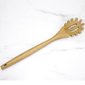 Cuillère à pâtes en bois à long manche, à dents, avec trou de suspension, ustensile de cuisine, à prix réduit - Product Image 6