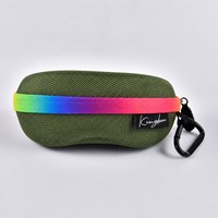 Étui à lunettes de sport personnalisé avec étiquette tissée, coque rigide en nylon EVA, fermeture éclair dégradée et mousqueton pour le cyclisme et la course à pied