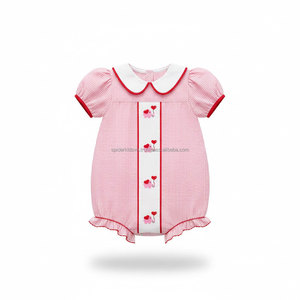 Romper de burbujas con elefantes bordados a mano para bebés, diseño de San Valentín - Product Image 1