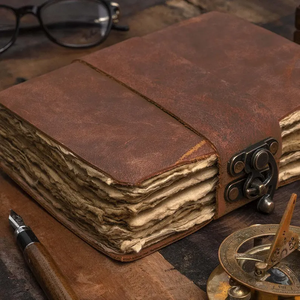 Carnet artisanal en cuir fait main, reliure rustique, cousu main, papier vintage à bords festonnés sans acide pour une utilisation durable - Product Image 3